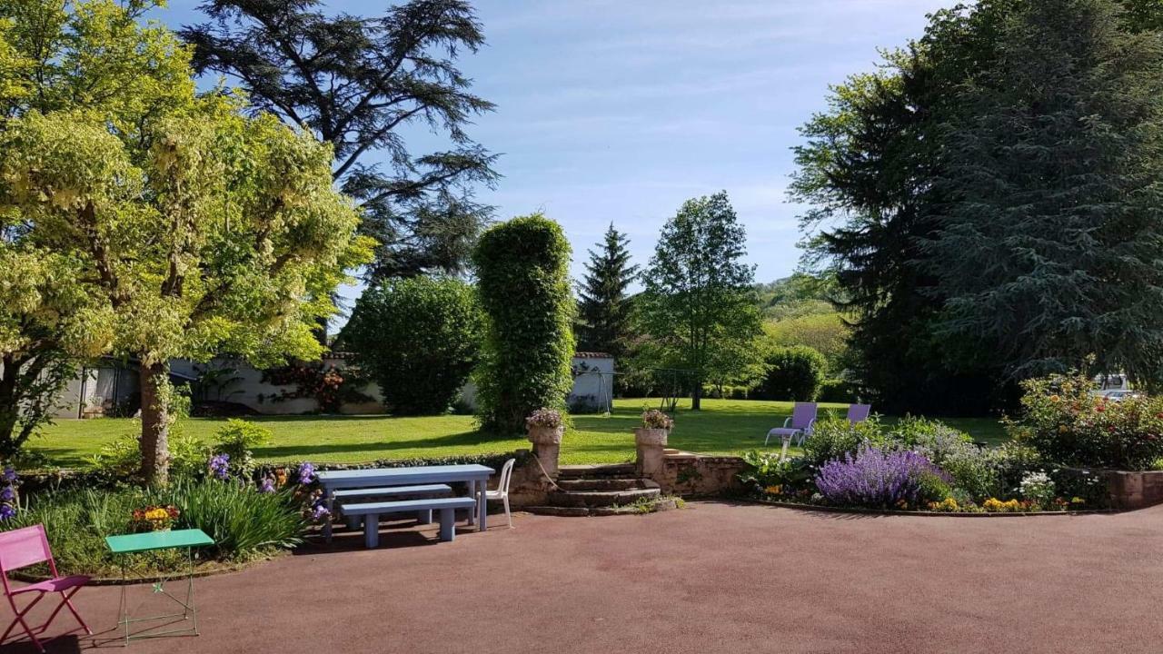 Le Relais Des Dames Bed and Breakfast Neuville-sur-Saône Εξωτερικό φωτογραφία